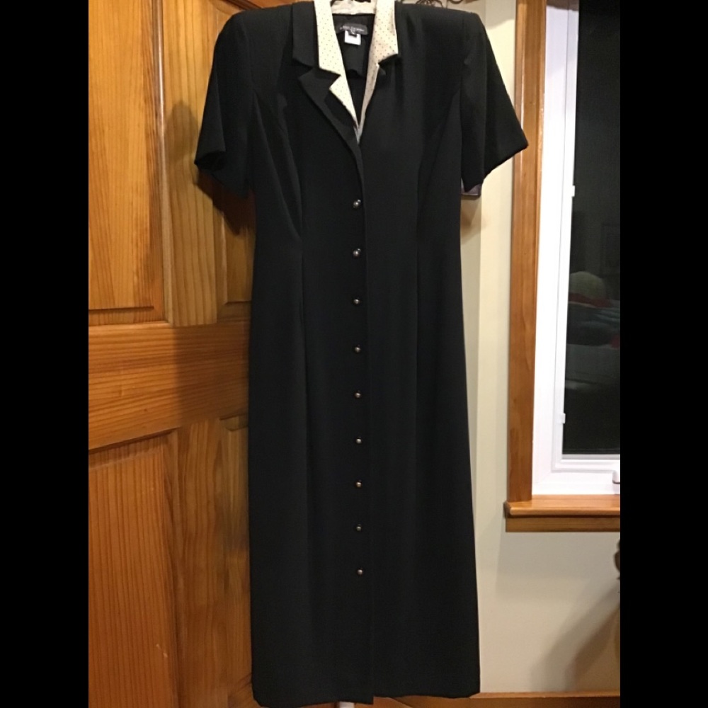 Women’s Miss Dorby  size 8 dress M NWOT